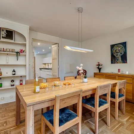 Bedroom 6 - Unique Experience - Coliving Apartment Ferney-Voltaire